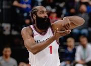 旺财娱乐-哈登回归赛场，惊险取胜首场状态亮眼，利物浦观众沸腾！的简单介绍