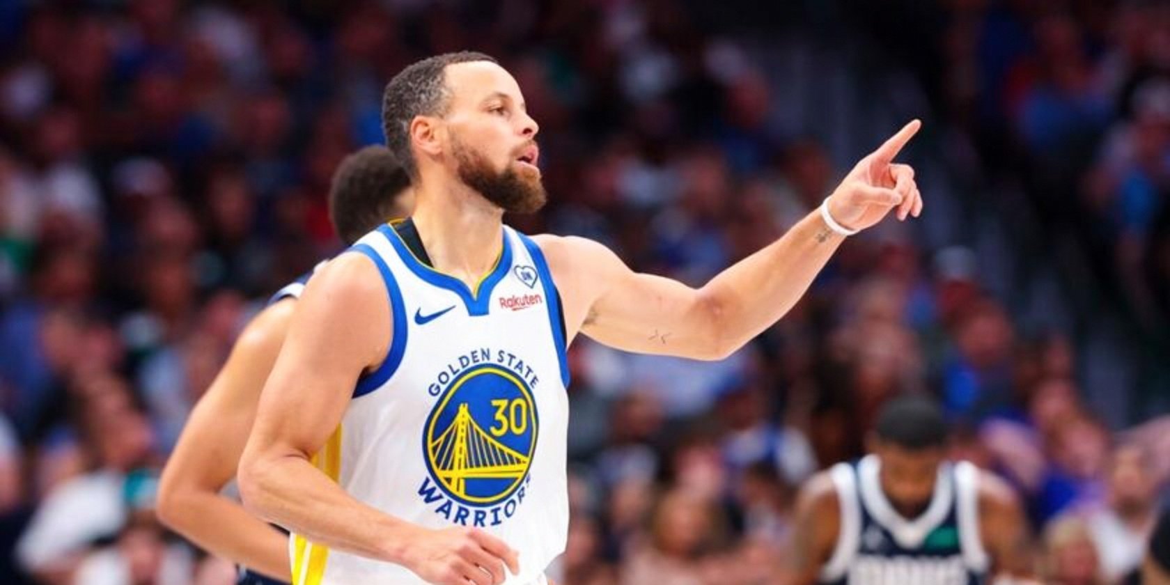 包含库里在美国队比赛中关键助攻,关键助攻引发热议!的词条 包含库里在美国队比赛中关键助攻,关键助攻引发热议!的词条